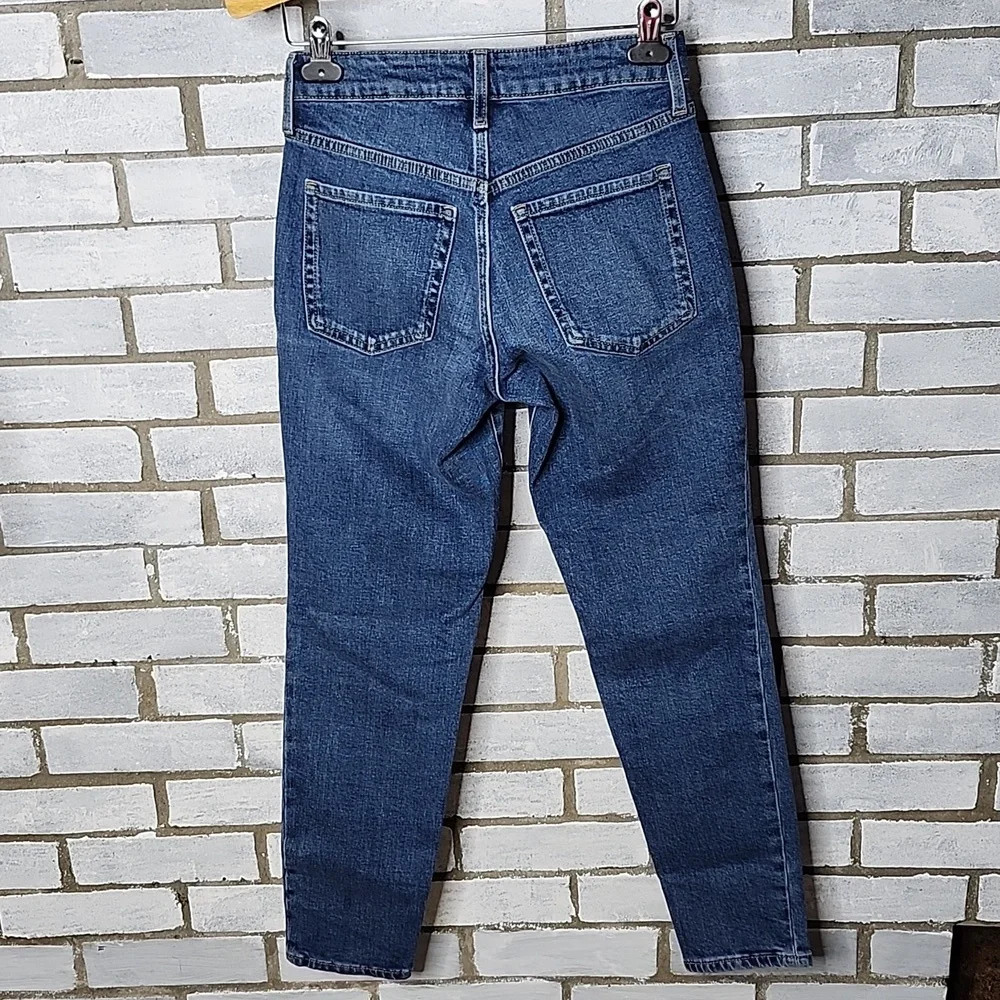 Old Navy Women's High-Rise O.G. Straight Leg Jeans - Size 0 Blue - Picture 2 of 10